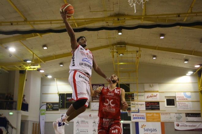 Pikes-Sparta: Eng kloer Saach Pikes-Sparta: Eng kloer Saach