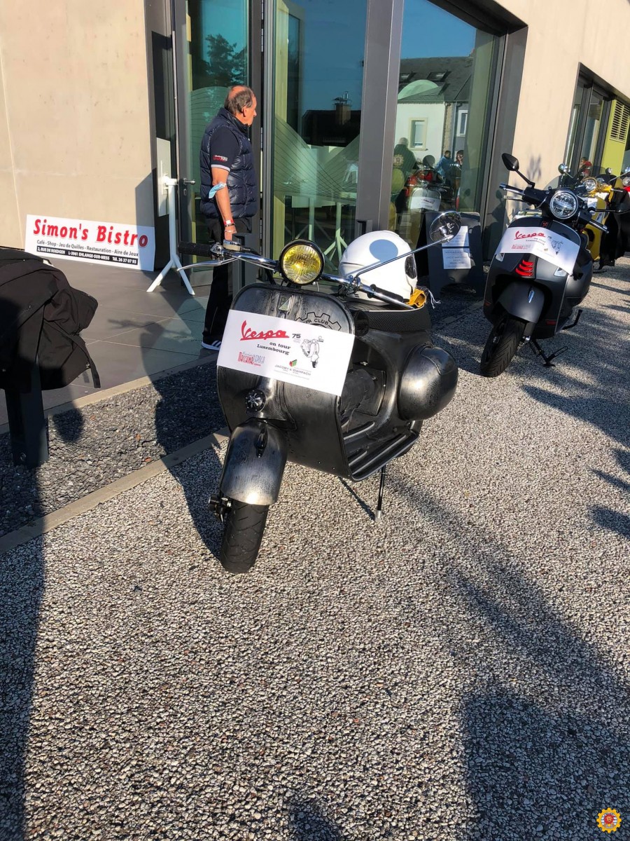 2021 Vespa on Tour Macchina d'Epoca