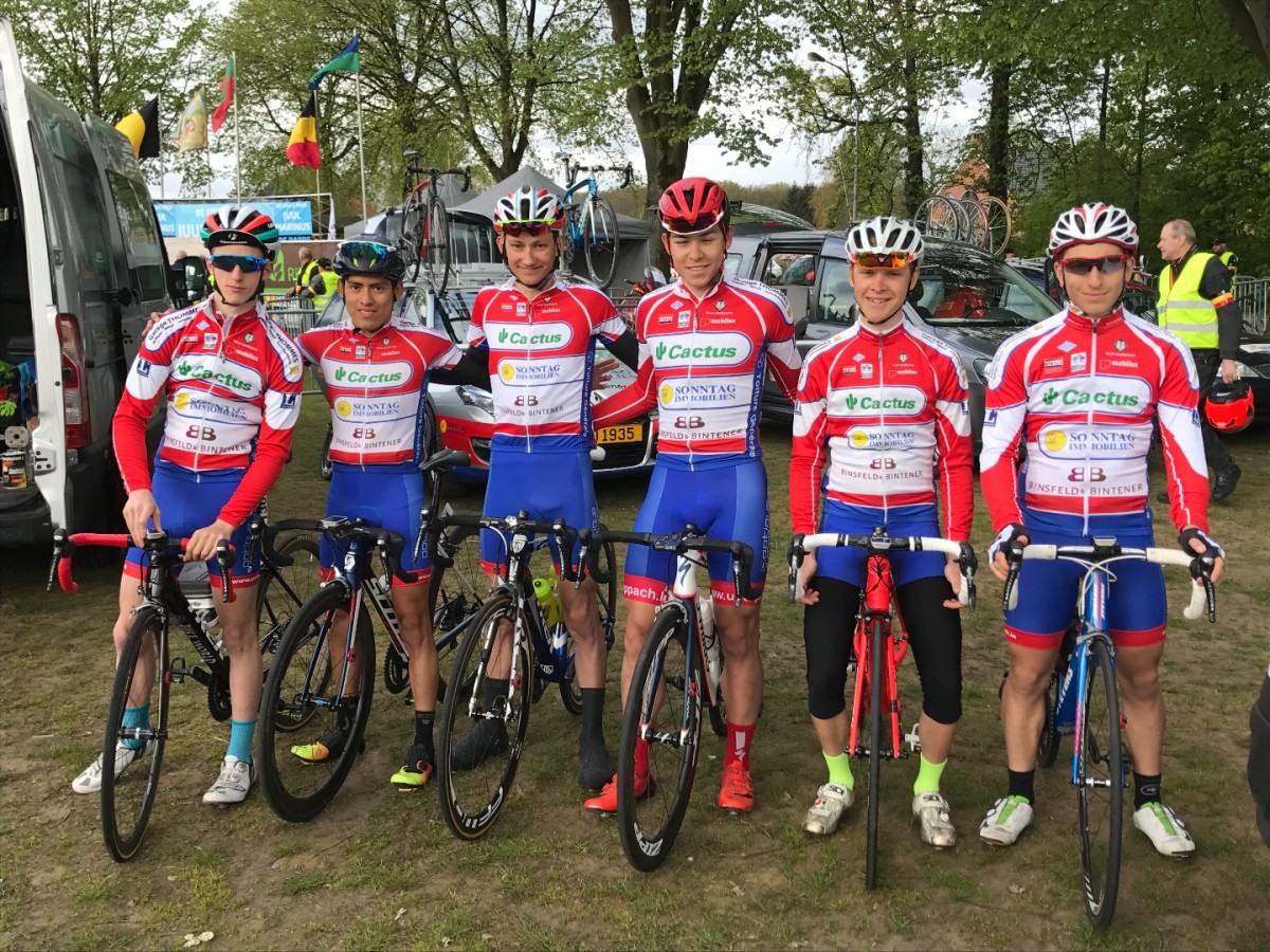 D'Espoirs zu Zandhoven um GP Juul Marinus