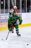20220303-knights-huskies-010-low-light.jpg