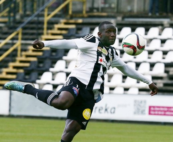 ZUM OPTAKT VUM CHAMPIONNAT EN DERBY