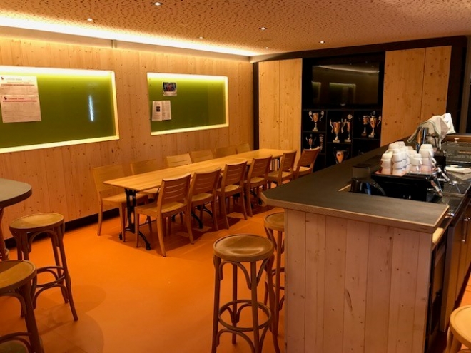 Et reent dobaussen, a mir setzen bannen