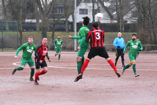 VfR Neuss mit Sieg im letzten Spiel 2017 VfR Neuss mit Sieg im letzten Spiel 2017