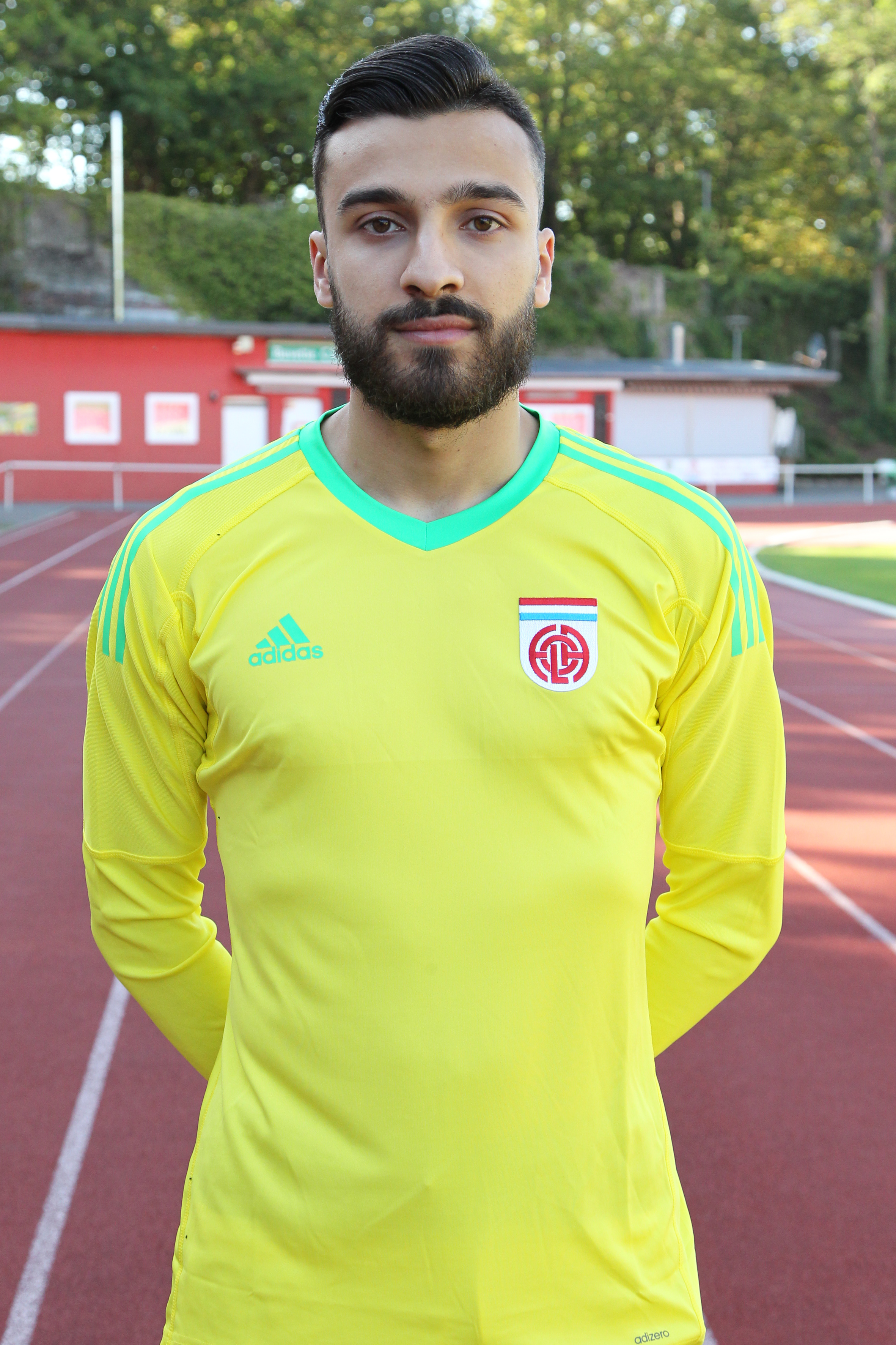 Et encore un blessé plus grave: Emanuel Cabral (subluxation épaule gauche avec tendinopathie de la coiffe des rotateurs)