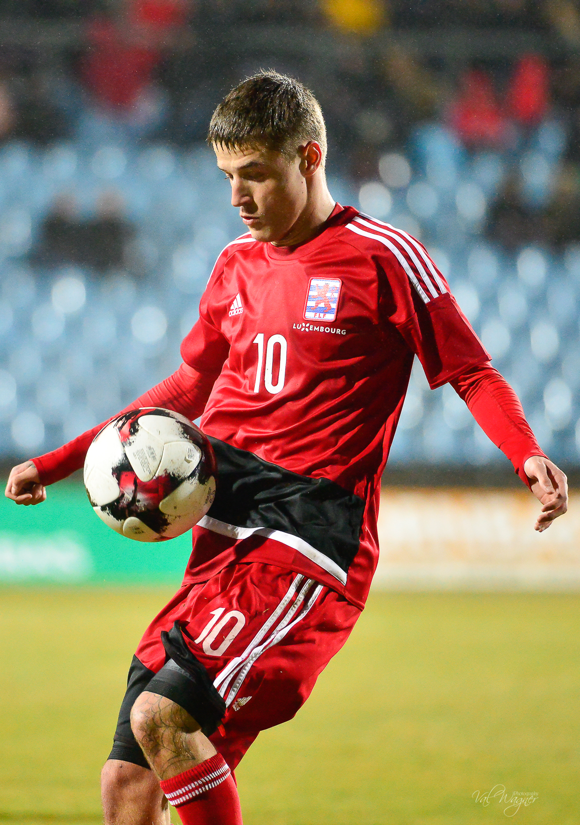 Éisträich wënnt däitlech mat 0 - 4 géint Lëtzebuerg  