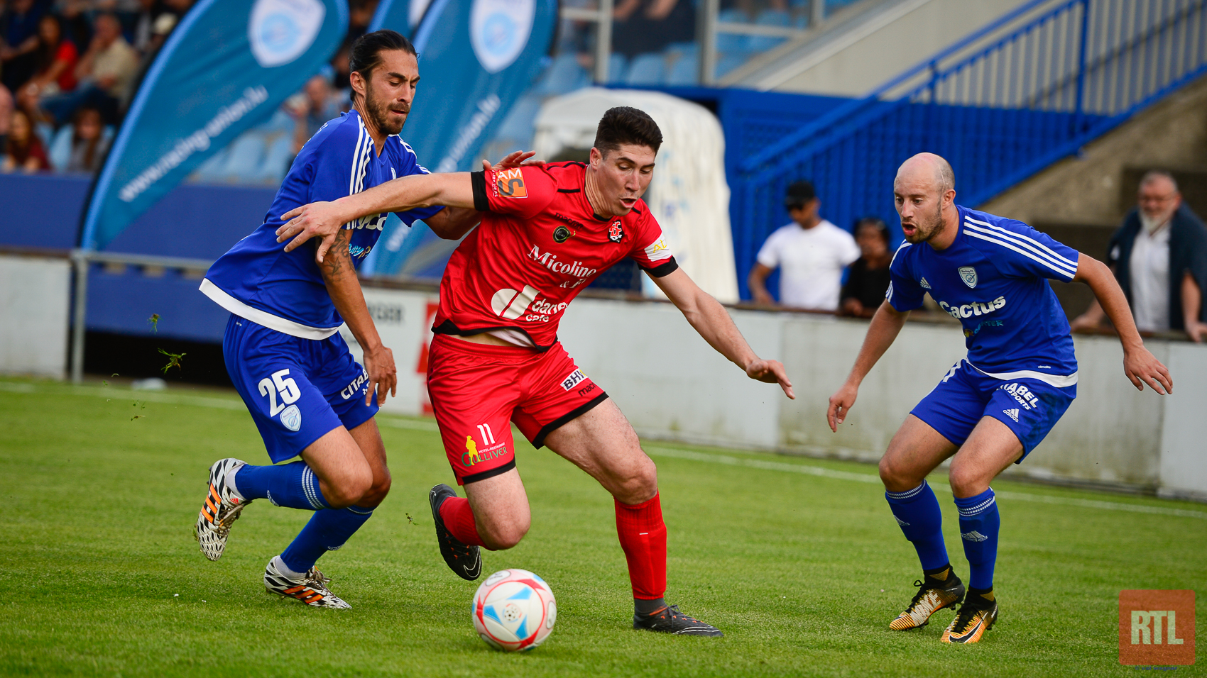 RACING - FCD03 1 - 0 RACING - FCD03 1 - 0