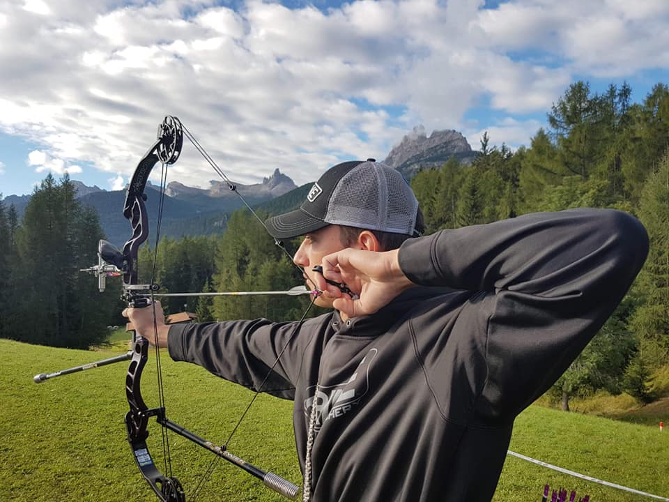Goldfinal fir den Timo Bega béi den Junioren ob der FIELD WM zu Cortina d'Ampezzo