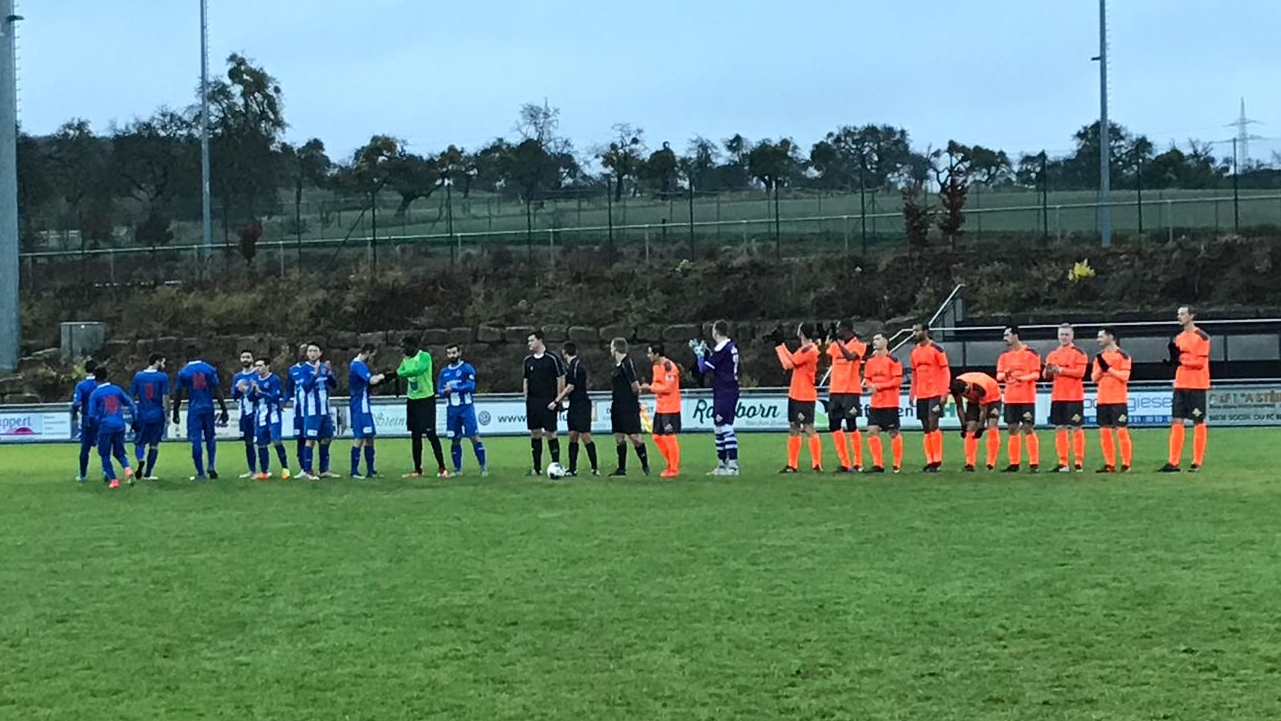 Seniors 1: 3 Punkten fir den Ofschloss Seniors 1: 3 Punkten fir den Ofschloss