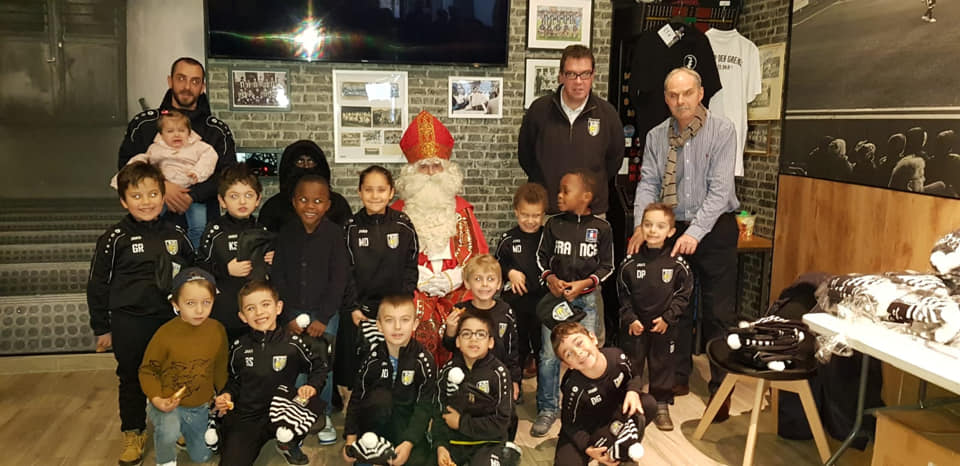 ST-NICOLAS EST PASSÉ CHEZ NOS JEUNES