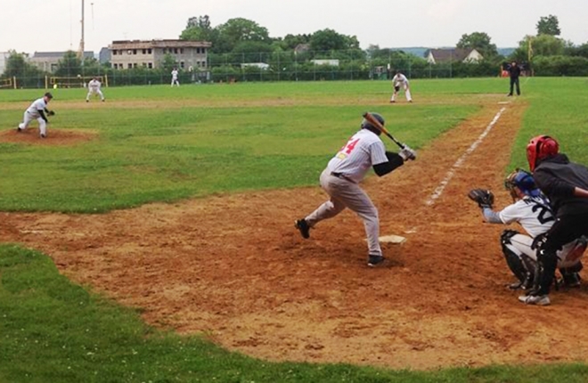 LOURDE DEFAITE DES H's