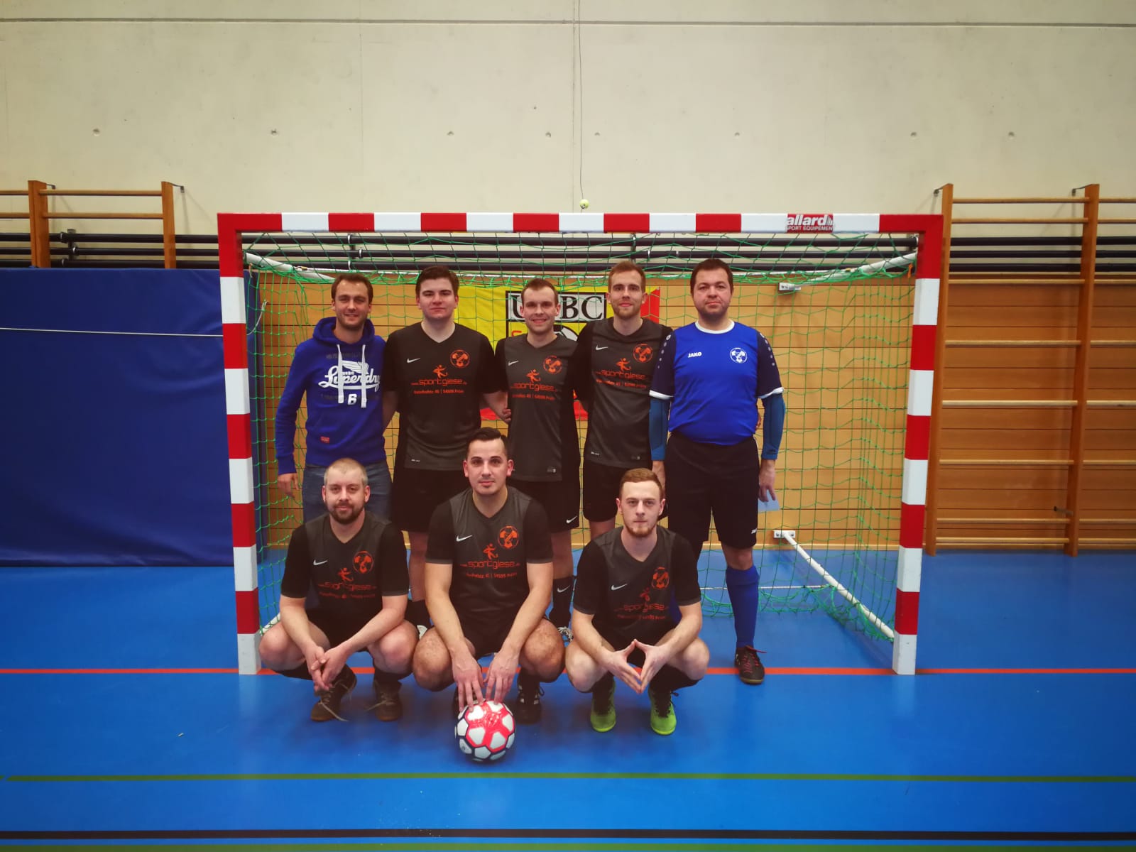 1. Equipe wënnt an 2. Equipe gëtt zweeten 1. Equipe wënnt an 2. Equipe gëtt zweeten