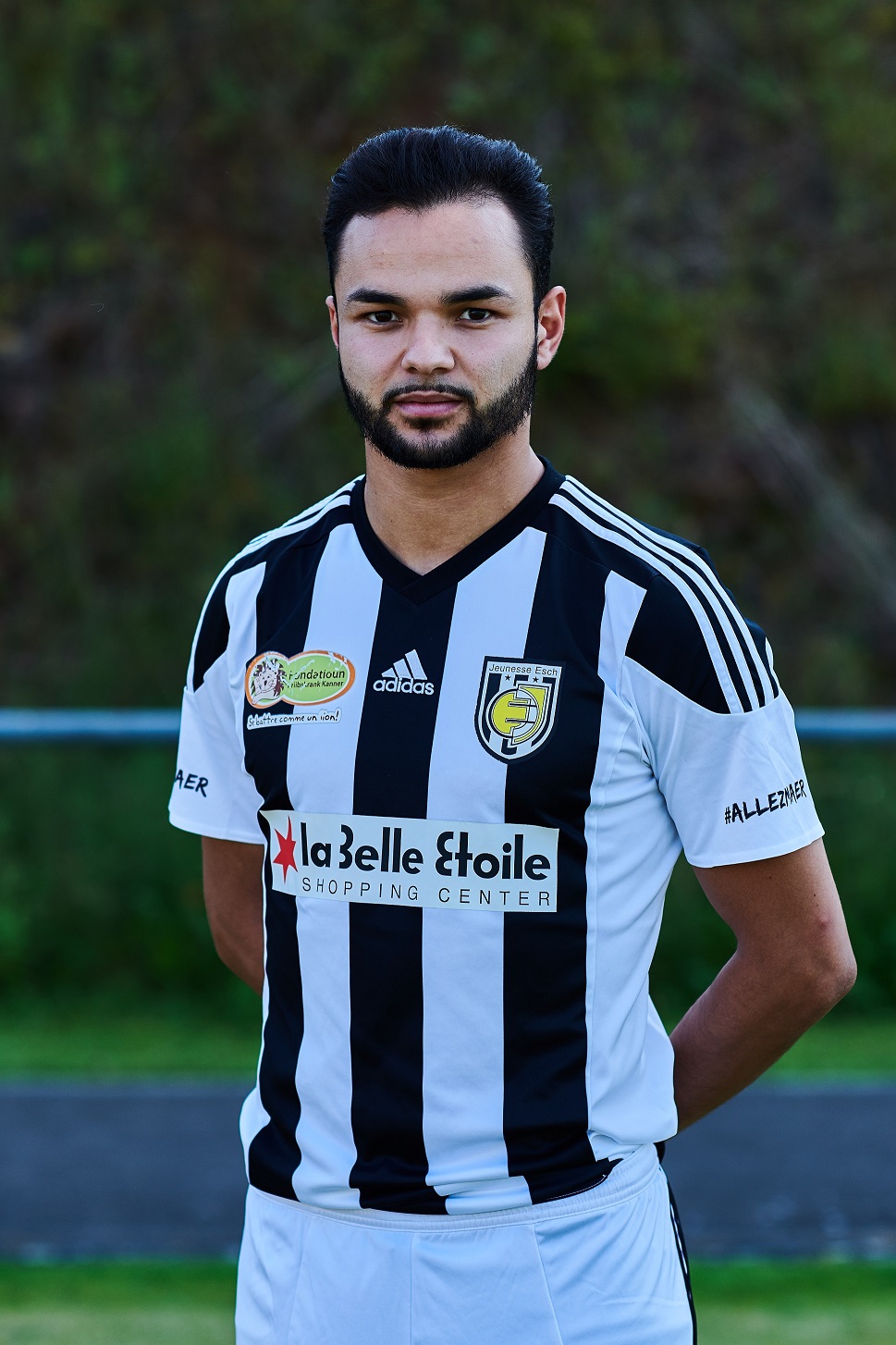 REPOS FORCÉ POUR LUISI REPOS FORCÉ POUR LUISI