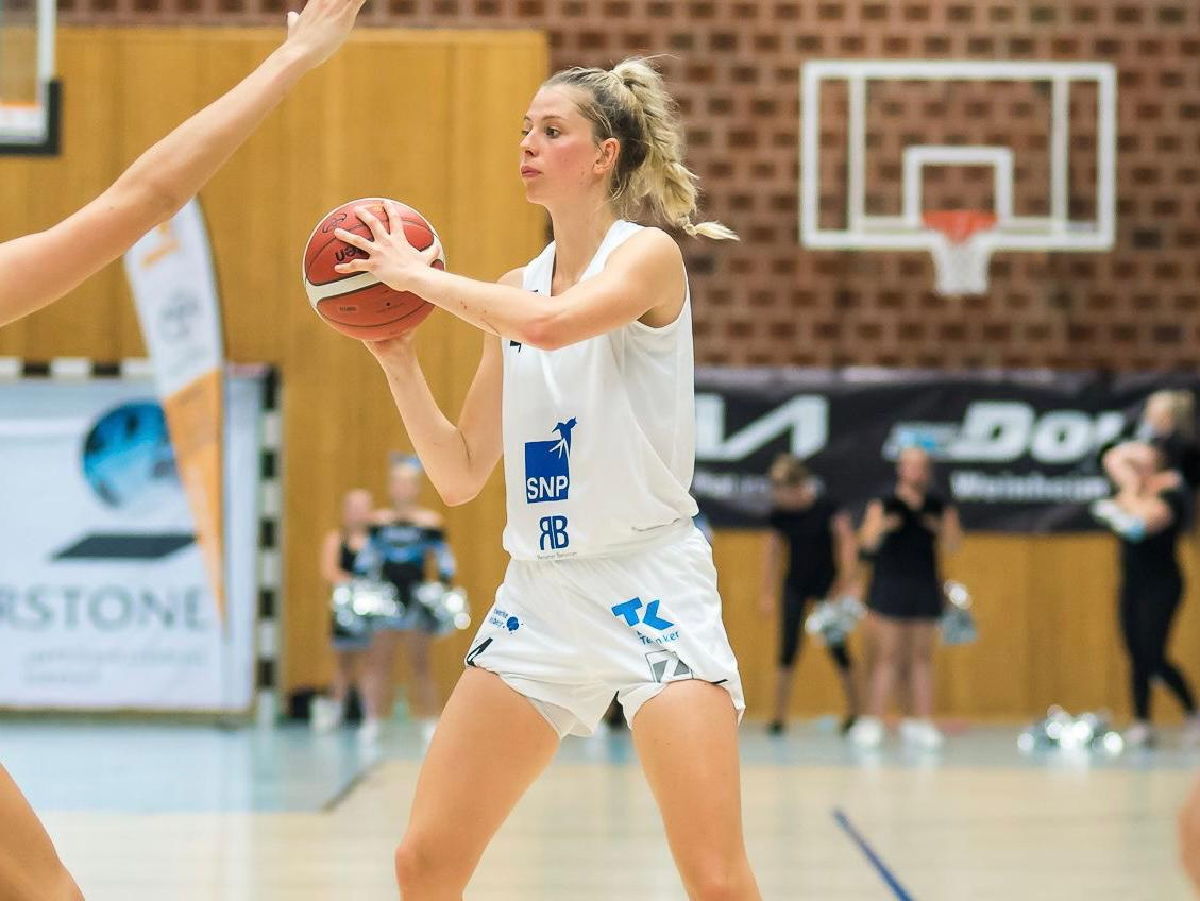 Harriet Ottewill-Soulsby sera l'intérieure des Panthers la saison prochaine
