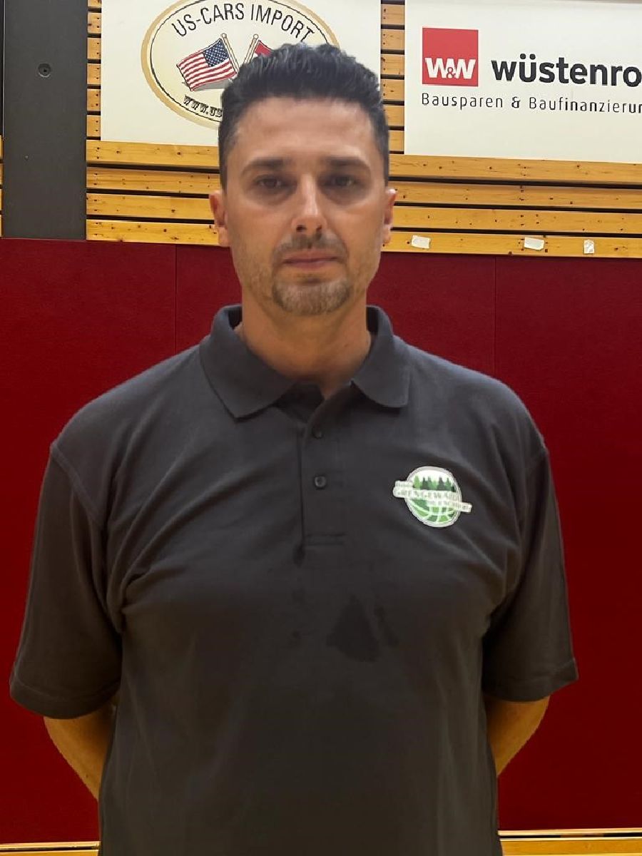 YOUTH COORDINATOR MANUEL MARKOV