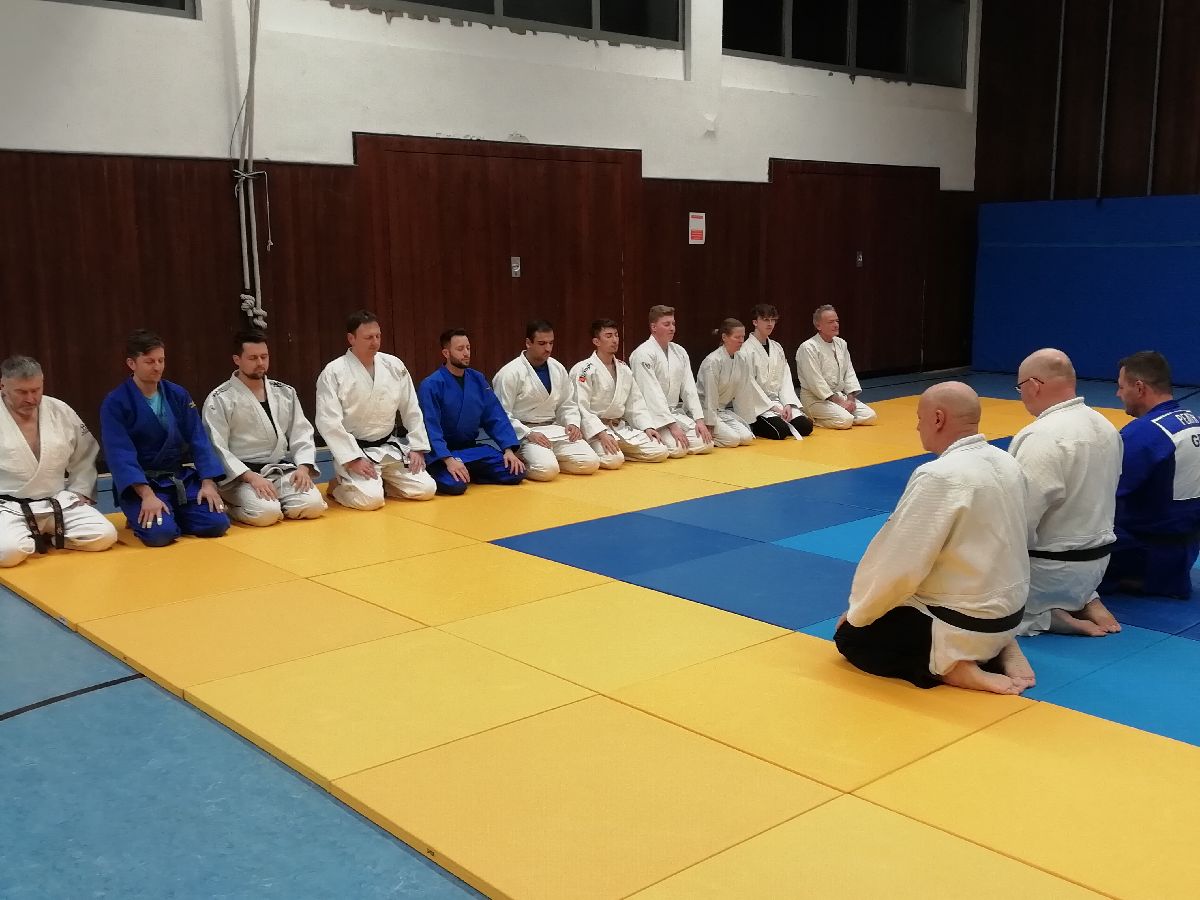 Start des monatlichen Ü30 Trainings Start des monatlichen Ü30 Trainings