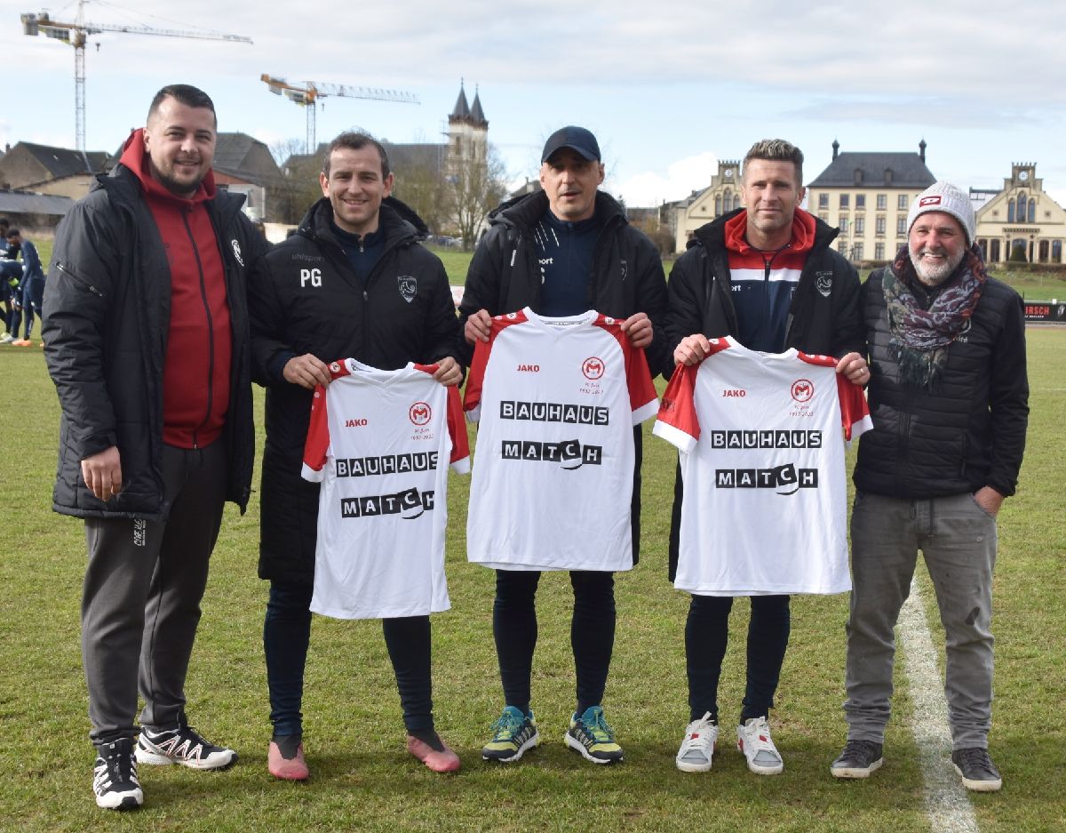 Merci à nos anciens entraîneurs Merci à nos anciens entraîneurs