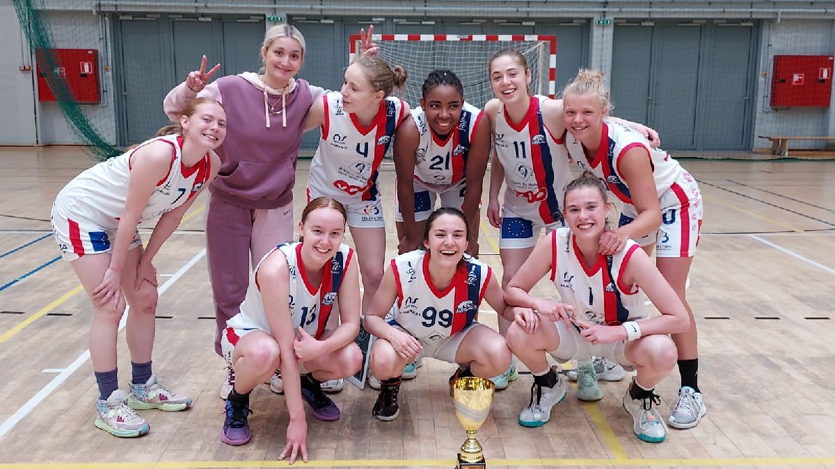 Nos U19 championnes Awbb