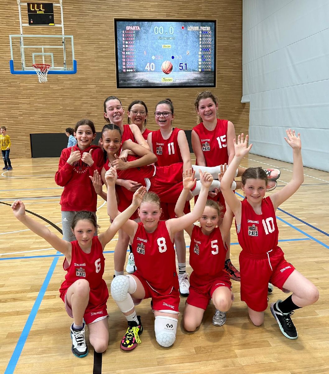 Champion  22-23 Pikes Poussines Celtics 
