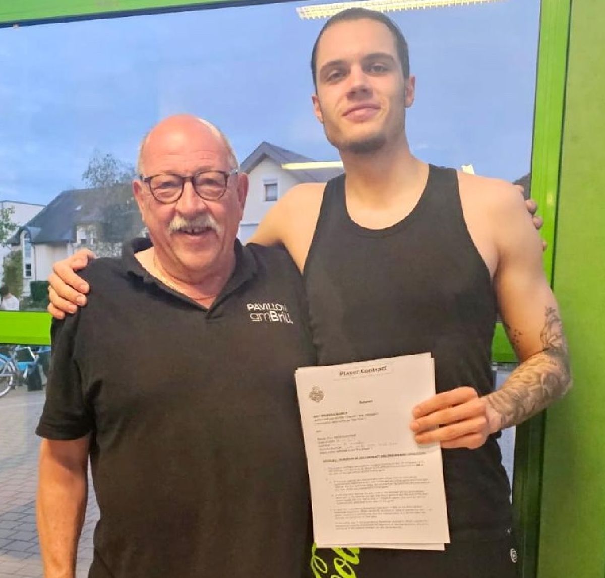 Finn Reisdorffer signs in Mamer