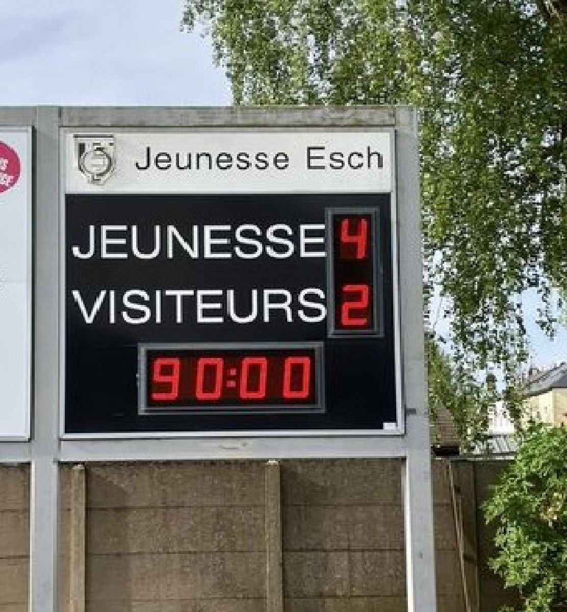 ENG VICTOIRE ZUM OFSCHLOSS ENG VICTOIRE ZUM OFSCHLOSS