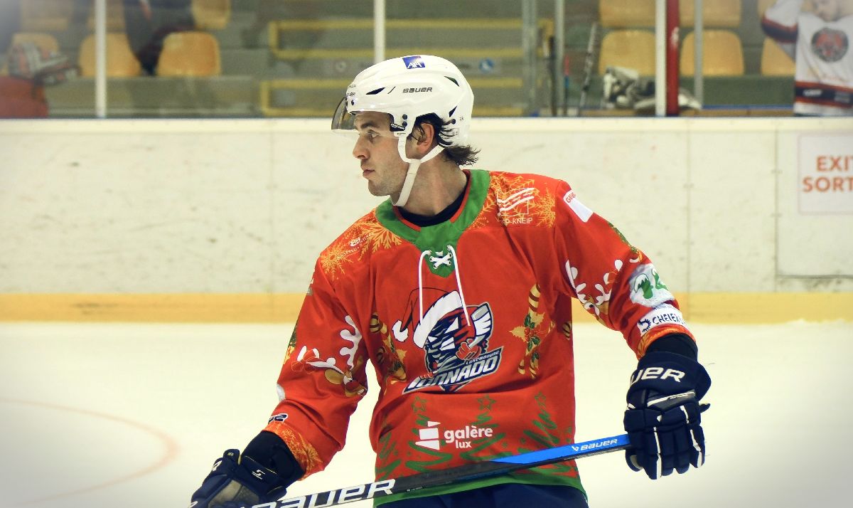 Get our special Christmas jersey!
