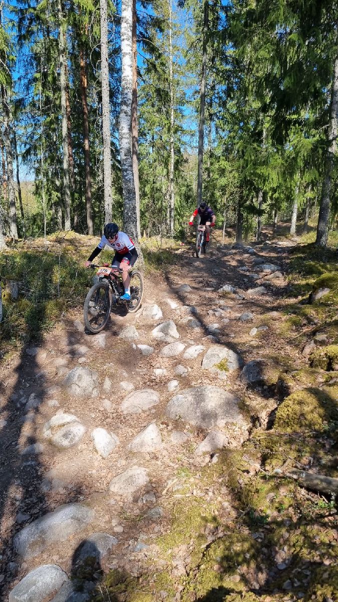 Maastopyöräkoulu alkaa