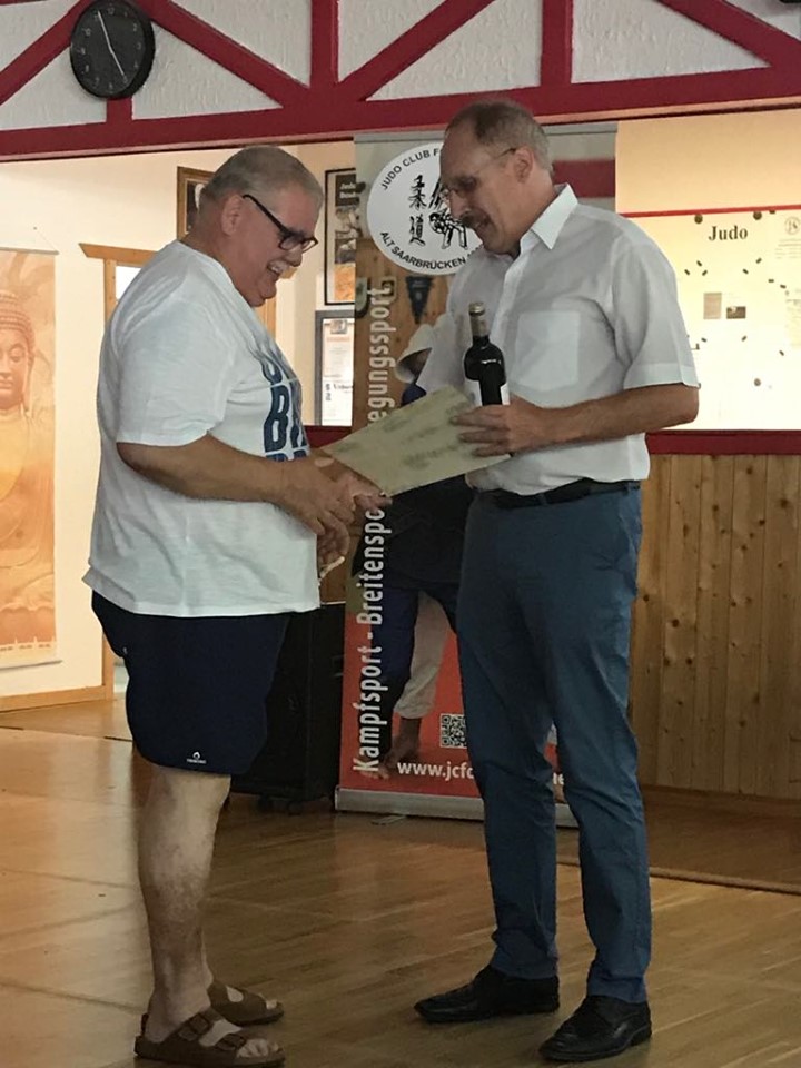 20 Jahre JC Folsterhöhe - Goldene Ehrennadel für Lothar Bock 20 Jahre JC Folsterhöhe - Goldene Ehrennadel für Lothar Bock