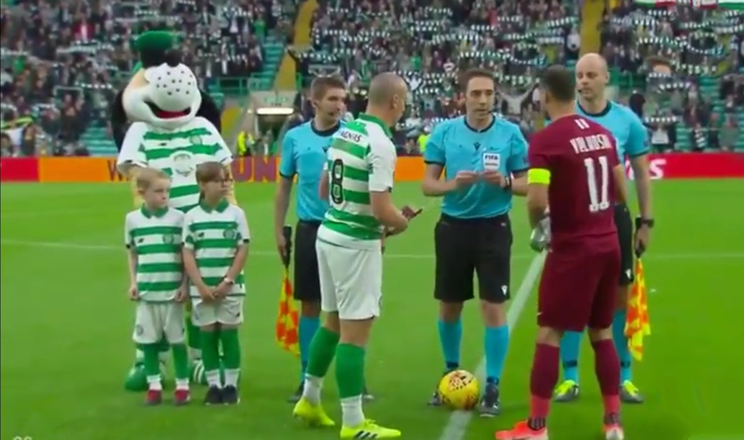 Gilles Becker als Referee an der Championsleague