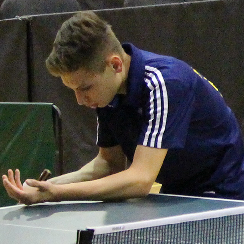 Simon Frank qualifiziert sich für das Top 24 Turnier Simon Frank qualifiziert sich für das Top 24 Turnier