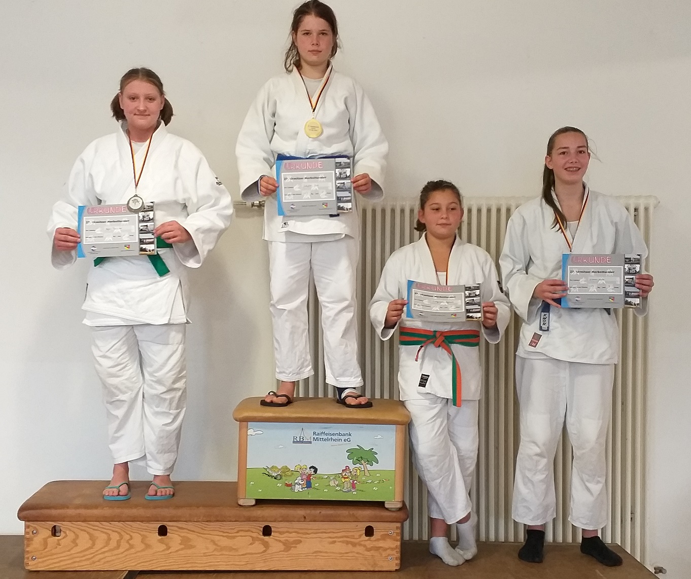 Uchtelfanger und Merziger Judoka erfolgreich beim Herbstpokalturnier in Urmitz Uchtelfanger und Merziger Judoka erfolgreich beim Herbstpokalturnier in Urmitz
