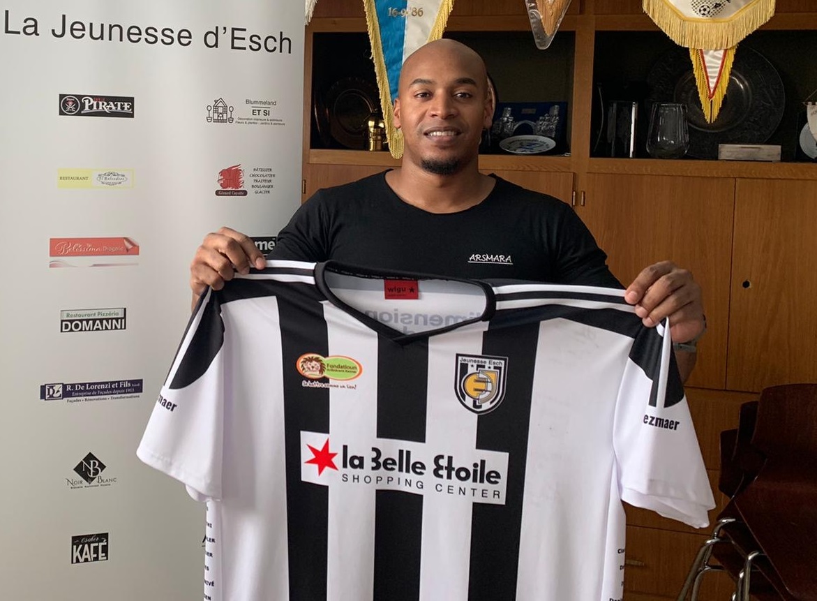 MOREIRA COMPLÈTERA LE TRIO DES GARDIENS DE BUTS MOREIRA COMPLÈTERA LE TRIO DES GARDIENS DE BUTS