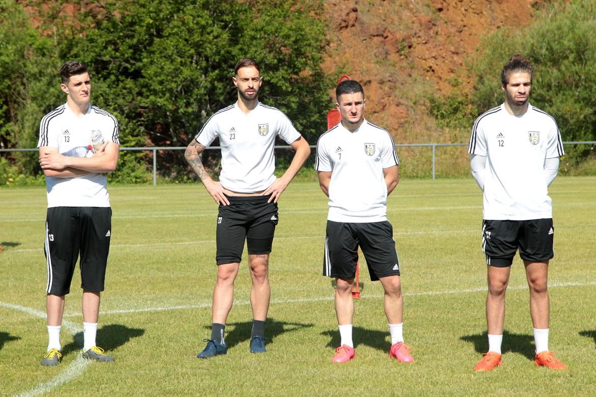 1ÈRE VISITE À L'ENTRAÎNEMENT 1ÈRE VISITE À L'ENTRAÎNEMENT