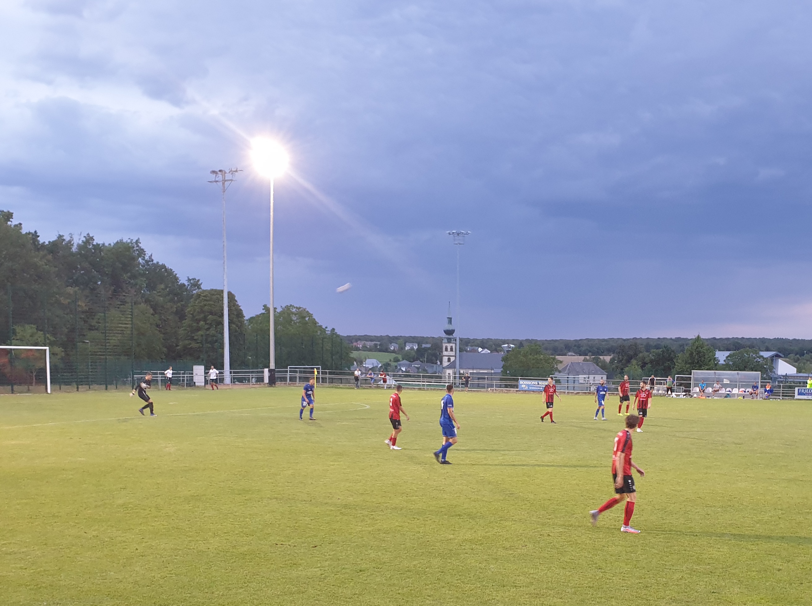 FËNNEF GOLER AM TESTMATCH ZU KÄERCH