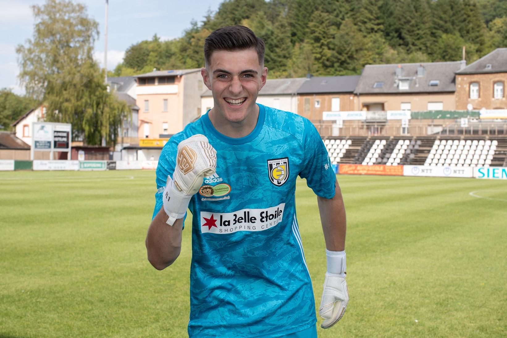 LUCAS FOX CONVOQUÉ POUR LES U21 DE LA FLF LUCAS FOX CONVOQUÉ POUR LES U21 DE LA FLF
