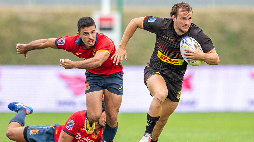 Wolfpack trainiert mit und spielt gegen Spanien Wolfpack trainiert mit und spielt gegen Spanien