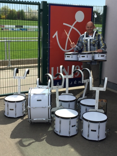 Dënn UNK huet séng Trommelen...