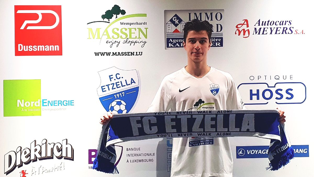 #NEWS | Den Lucas ënnerschreift säin eischten Kontrakt mam FC Etzella