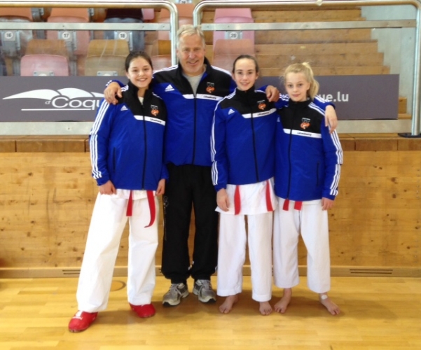 Walfer Team op éichter Plaz! - Championat Nationale Kumite par Equipes 2015 Walfer Team op éichter Plaz! - Championat Nationale Kumite par Equipes 2015