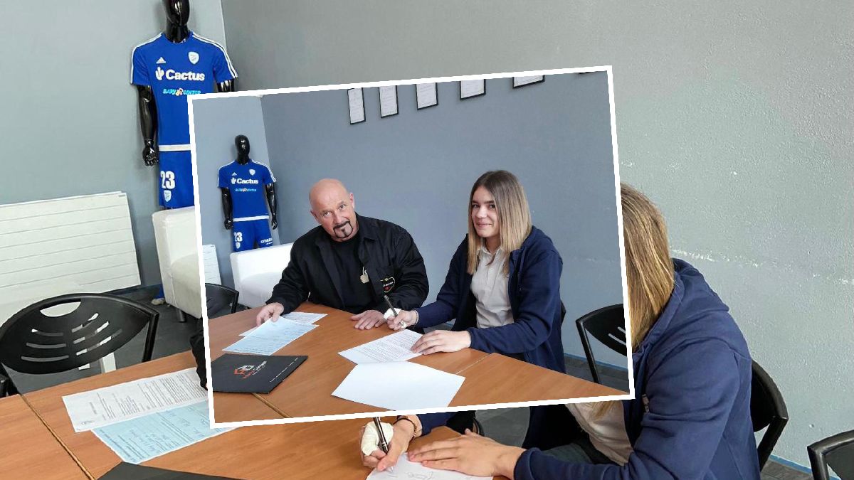 Premier contrat professionnel pour Joy Jung (15 ans) Premier contrat professionnel pour Joy Jung (15 ans)