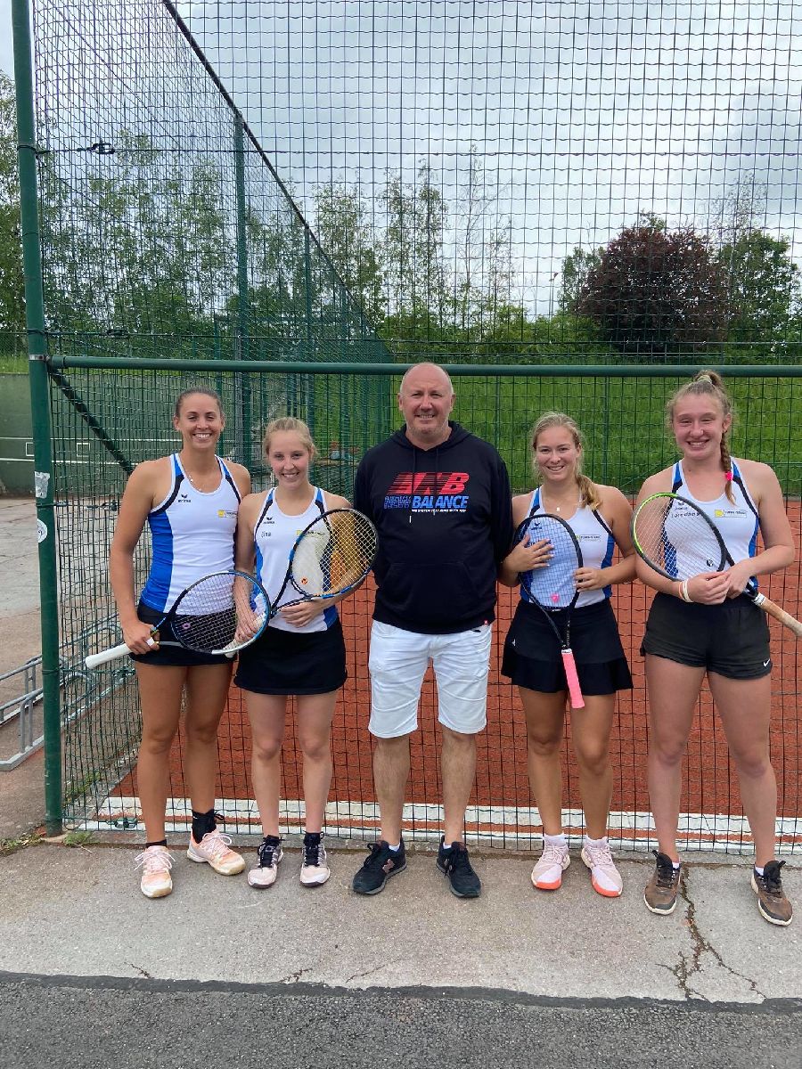 Victoire Equipes Dames 1 contre Esch 8-0