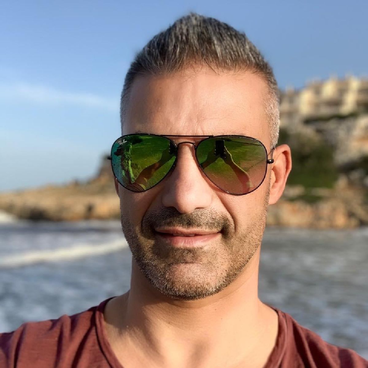 Tun Coimbra gëtt neie Co-Trainer. Tun Coimbra gëtt neie Co-Trainer.