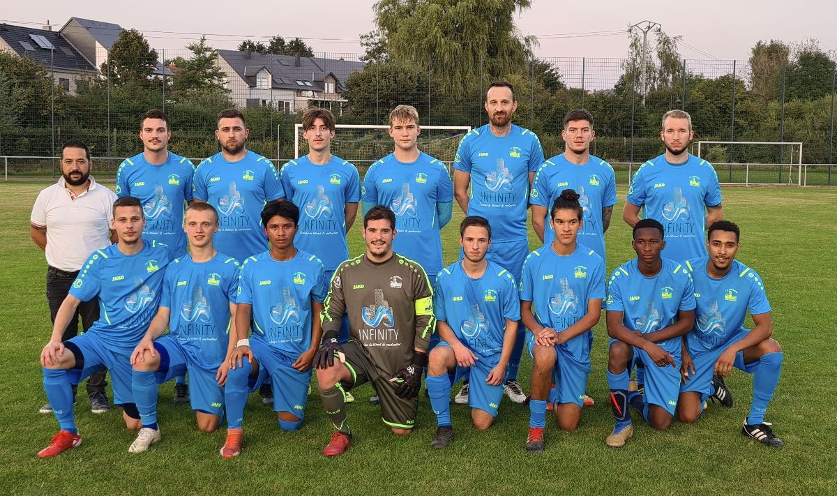 Néi Uniform fir eis Seniors II