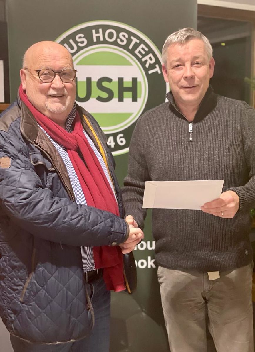 L'USH honore Gast SCHON pour 40 ans de trésorier du club. L'USH honore Gast SCHON pour 40 ans de trésorier du club.