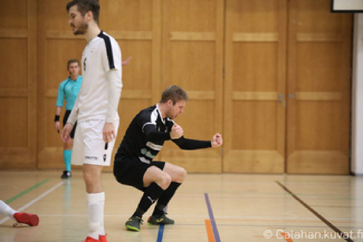 OTTELURAPORTTI: Miesten Futsal-Liiga Riemu - Mad Max