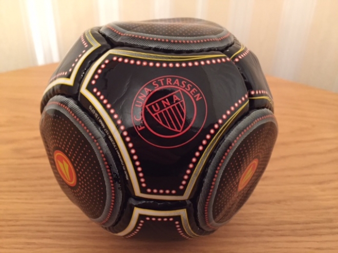 UNA Ball - neien Artikel an eisem Fanshop