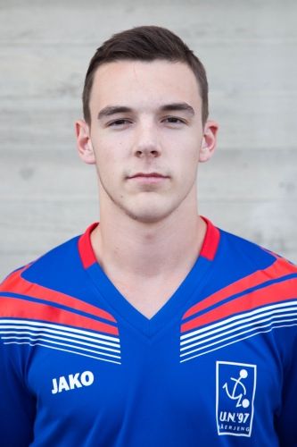 Eischten Kontrakt fir dënn Fabien Heinz...