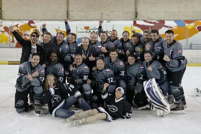 Puckers competing for French National Trophée Loisir championship after beating Francais Volants in shootout!