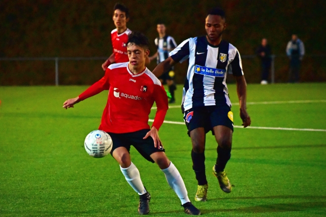 Juniors verléieren knapp