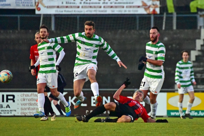 A neuf, le FCM s'écroule