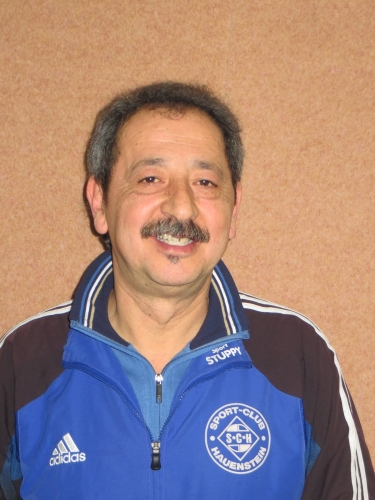Mustafa Konukgil mit den E-Junioren auf Erfolgskurs Mustafa Konukgil mit den E-Junioren auf Erfolgskurs